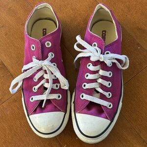 Converse Magenta sneakers